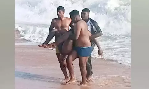 कप्पा मामले के आरोपी ने गृहिणी का हार तोड़कर समुद्र में छलांग लगा दी