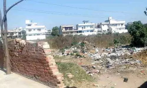 उपेक्षा और अतिक्रमण ने Shalimar Bagh की शान को धूमिल किया उपेक्षा और अतिक्रमण ने Shalimar Bagh की शान को धूमिल किया