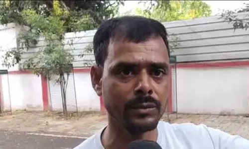 बिहार : पटना के पॉश इलाके में दिनदहाड़े फायरिंग, पुलिस जांच में जुटी बिहार : पटना के पॉश इलाके में दिनदहाड़े फायरिंग, पुलिस जांच में जुटी
