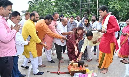 सड़क किनारे अवैध पार्किंग समाप्त होगी, पंडरी में मैकेनाइज्ड पार्किंग की सौगात सड़क किनारे अवैध पार्किंग समाप्त होगी, पंडरी में मैकेनाइज्ड पार्किंग की सौगात
