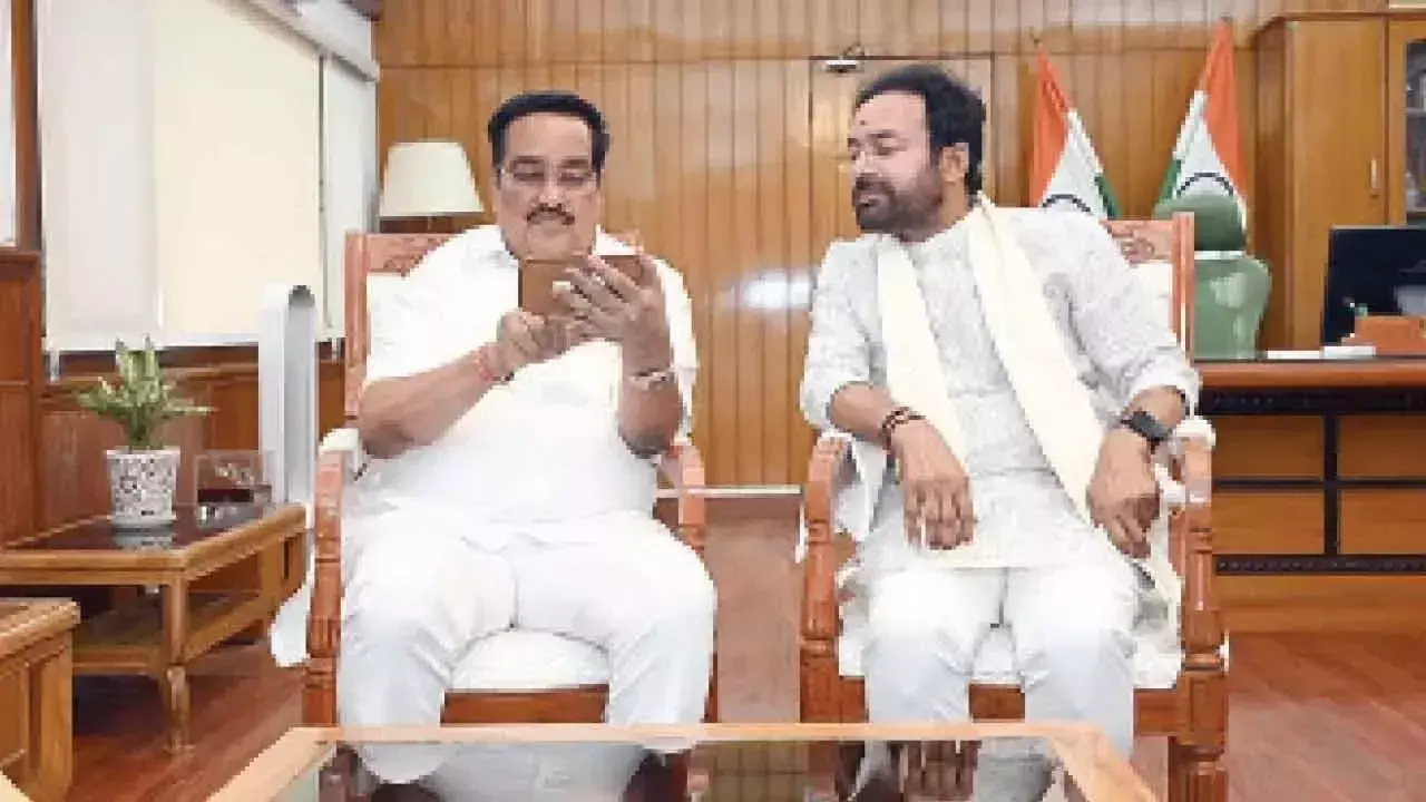 Telangana: किशन रेड्डी ने जल शक्ति मंत्री के साथ बनकाचरला परियोजना पर चर्चा की Telangana: किशन रेड्डी ने जल शक्ति मंत्री के साथ बनकाचरला परियोजना पर चर्चा की
