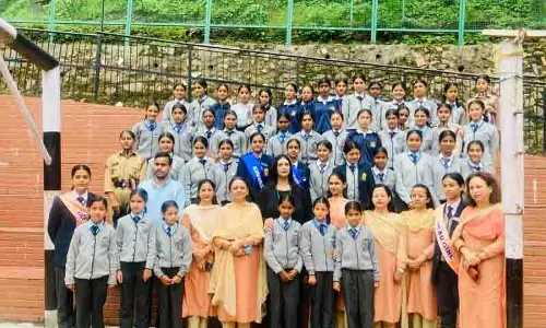 ADM ने लक्कड़ बाजार स्कूल के छात्रों से कहा