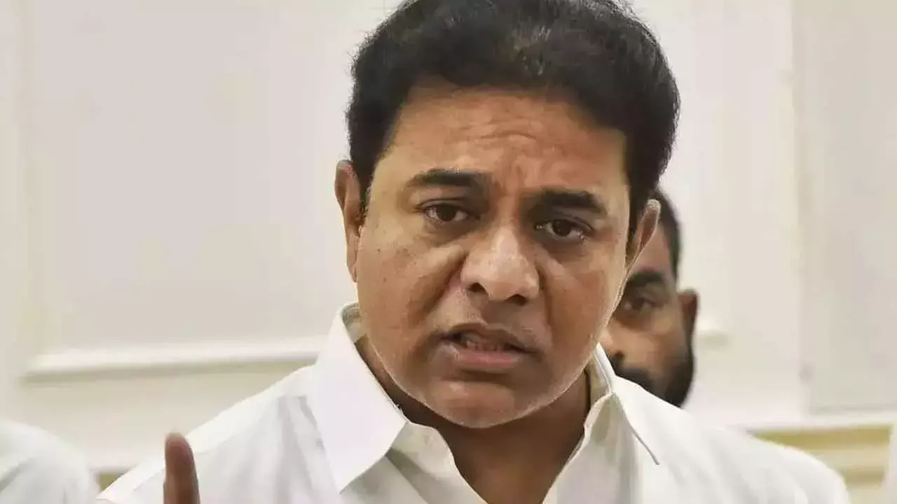 मोबाइल फोन के लिए ACB नोटिस का जवाब: KTR बचाव की मुद्रा में आए; कहा कि अब उनके पास पुराना फोन नहीं है मोबाइल फोन के लिए ACB नोटिस का जवाब: KTR बचाव की मुद्रा में आए; कहा कि अब उनके पास पुराना फोन नहीं है