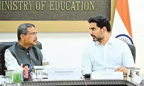 Nara Lokesh : मेगा पैरेंट-टीचर मीटिंग में आइए