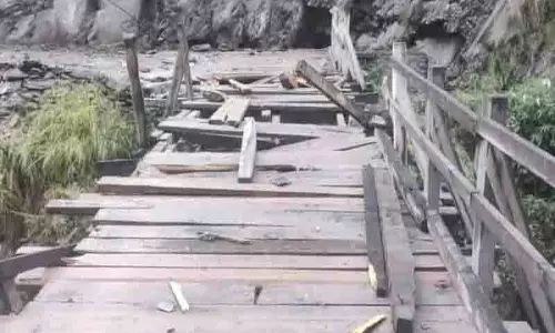 Bharmour में चट्टान गिरने से जनजीवन ठप्प