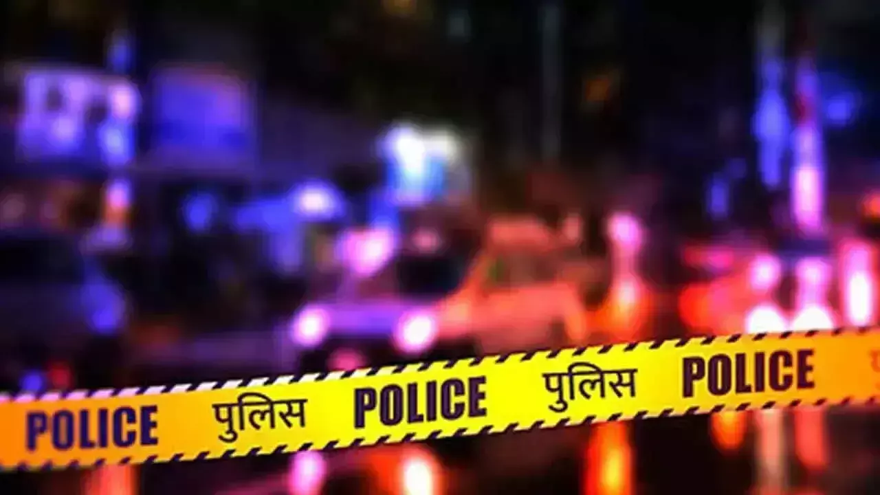 Mangaluru के निकट राजमार्ग दुर्घटना में दो युवकों की मौत, तीन घायल Mangaluru के निकट राजमार्ग दुर्घटना में दो युवकों की मौत, तीन घायल