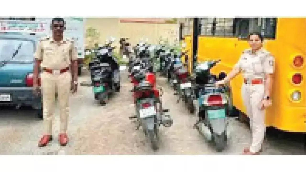 Karnataka: पार्सल बुकिंग के अंतर्गत एग्रीगेटर परिवहन सवारियां? Karnataka: पार्सल बुकिंग के अंतर्गत एग्रीगेटर परिवहन सवारियां?