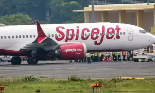 Hyderabad-तिरुपति स्पाइसजेट की फ्लाइट में गड़बड़ी के कारण विमान वापस लौटा