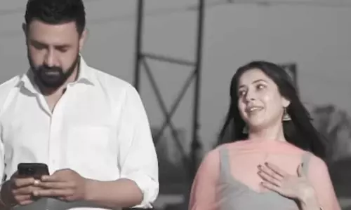 गिप्पी ग्रेवाल और शहनाज़ गिल का ‘Jacheya’ डांस वीडियो वायरल गिप्पी ग्रेवाल और शहनाज़ गिल का ‘Jacheya’ डांस वीडियो वायरल