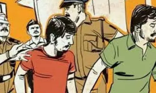 New Delhi: साइबर जालसाजी और पॉकेटमारी का केस उजागर, छह आरोपी हिरासत में New Delhi: साइबर जालसाजी और पॉकेटमारी का केस उजागर, छह आरोपी हिरासत में