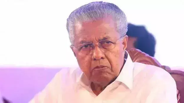 Kerala: ‘पिनाराई विजयन एक लीजेंड हैं; प्रशंसा से सीएम परेशान; डर के मारे भाषण खत्म किया