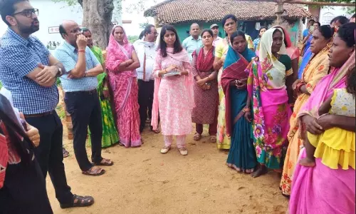 एक ही छत के नीचे स्वास्थ्य केन्द्र, आंगनबाड़ी केन्द्र और कौशल विकास केन्द्र का होगा संचालन एक ही छत के नीचे स्वास्थ्य केन्द्र, आंगनबाड़ी केन्द्र और कौशल विकास केन्द्र का होगा संचालन