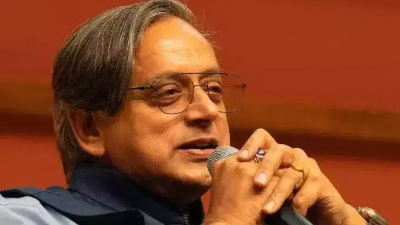 Kerala: थरूर ने नीलांबुर में चुनाव प्रचार के लिए आमंत्रित नहीं किए जाने पर असंतोष जताया