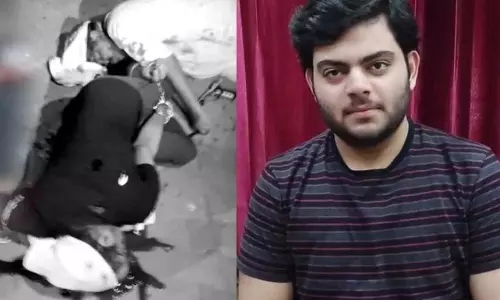 BREAKING: जेल में अतीक अहमद के बेटे अली की खास मेहमाननवाजी, डिप्टी जेलर व वार्डन सस्पेंड BREAKING: जेल में अतीक अहमद के बेटे अली की खास मेहमाननवाजी, डिप्टी जेलर व वार्डन सस्पेंड