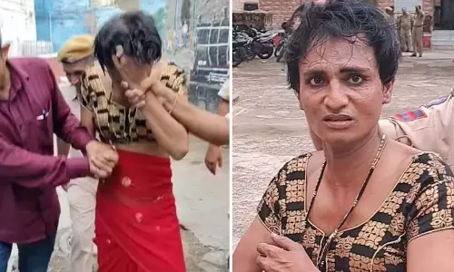 फरार हिस्ट्रीशीटर बना नकली औरत! पुलिस ने किया मामलें में बड़ा खुलासा फरार हिस्ट्रीशीटर बना नकली औरत! पुलिस ने किया मामलें में बड़ा खुलासा