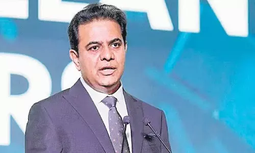 KTR ब्रिटेन दौरे के लिए रवाना