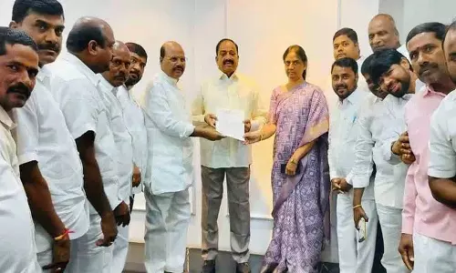 BRS नेताओं ने रंगारेड्डी में रायथु बंधु के लिए दबाव डाला
