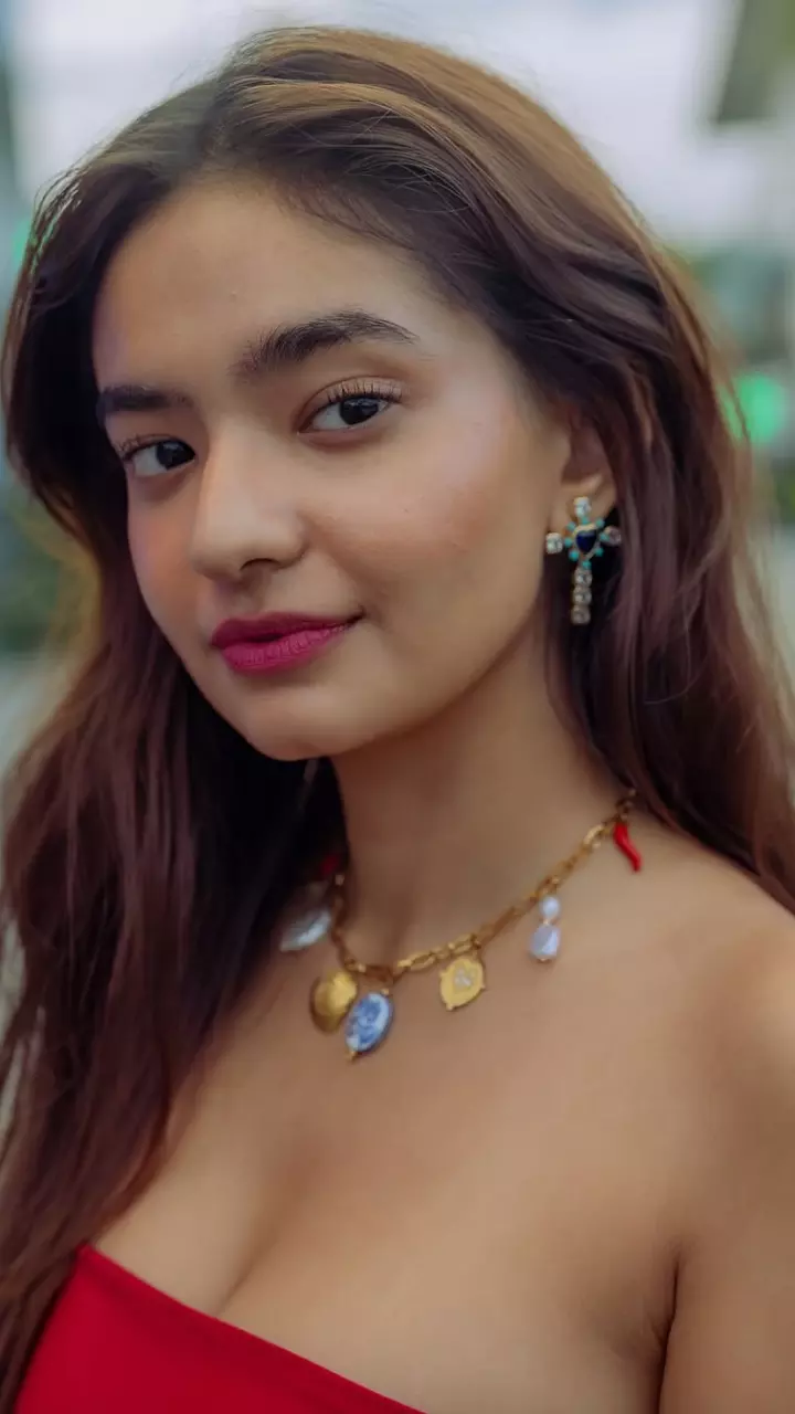 Anushka Sen का कातिलाना अंदाज़ VIRAL