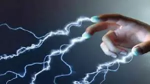 Bihar: हाईटेंशन तार की चपेट में आने से किसान की मौत, मचा कोहराम Bihar: हाईटेंशन तार की चपेट में आने से किसान की मौत, मचा कोहराम