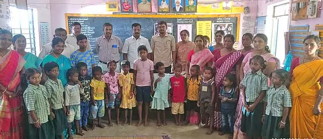 Nilgiris : प्रवासी श्रमिकों के कारण सरकारी स्कूलों में छात्रों की अनुपस्थिति में कमी आई Nilgiris : प्रवासी श्रमिकों के कारण सरकारी स्कूलों में छात्रों की अनुपस्थिति में कमी आई