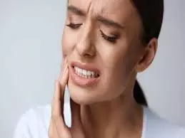 Teeth Pain Home Remedies: दांतों में रहता है तेज दर्द तो करें ये आसान उपाय, मिनटों में मिलेगी राहत Teeth Pain Home Remedies: दांतों में रहता है तेज दर्द तो करें ये आसान उपाय, मिनटों में मिलेगी राहत