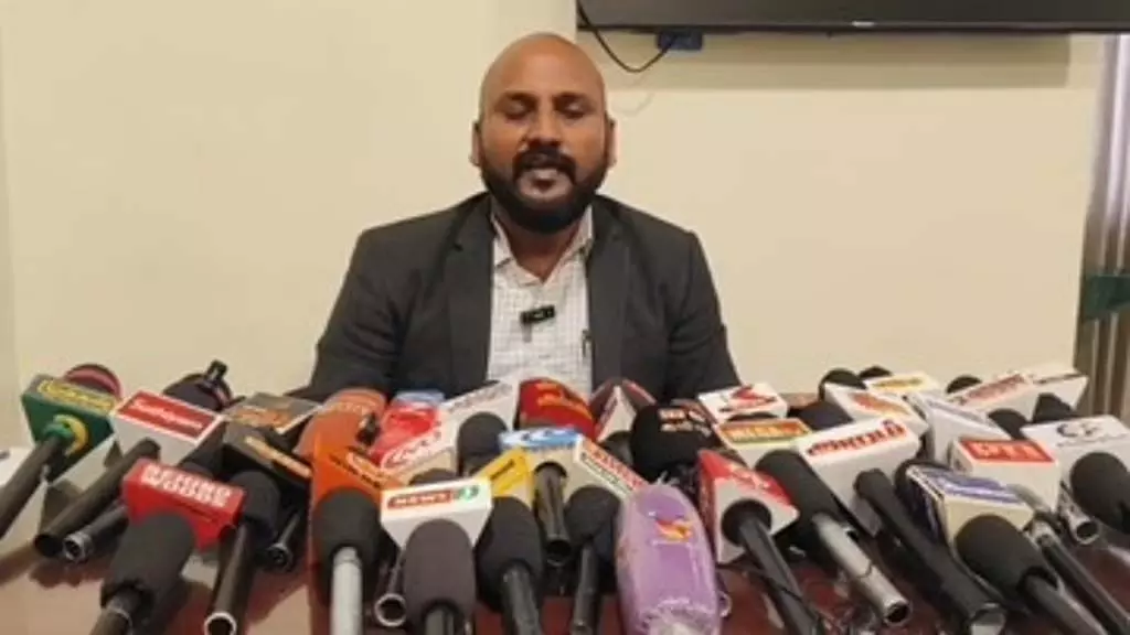 भाजपा प्रदेश उपाध्यक्ष शशिकला पुष्पा समेत 3 लोगों के खिलाफ जमीन घोटाले की शिकायत भाजपा प्रदेश उपाध्यक्ष शशिकला पुष्पा समेत 3 लोगों के खिलाफ जमीन घोटाले की शिकायत