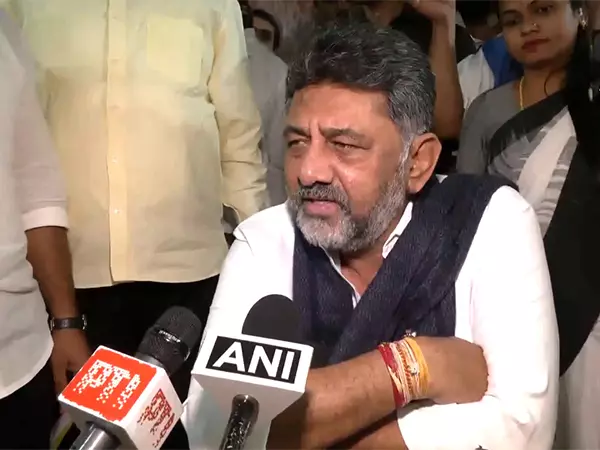 शिवकुमार मंगलुरु में हुई घटनाओं की समीक्षा करेंगे, अशांति के लिए BJP और बजरंग दल को जिम्मेदार ठहराएंगे शिवकुमार मंगलुरु में हुई घटनाओं की समीक्षा करेंगे, अशांति के लिए BJP और बजरंग दल को जिम्मेदार ठहराएंगे