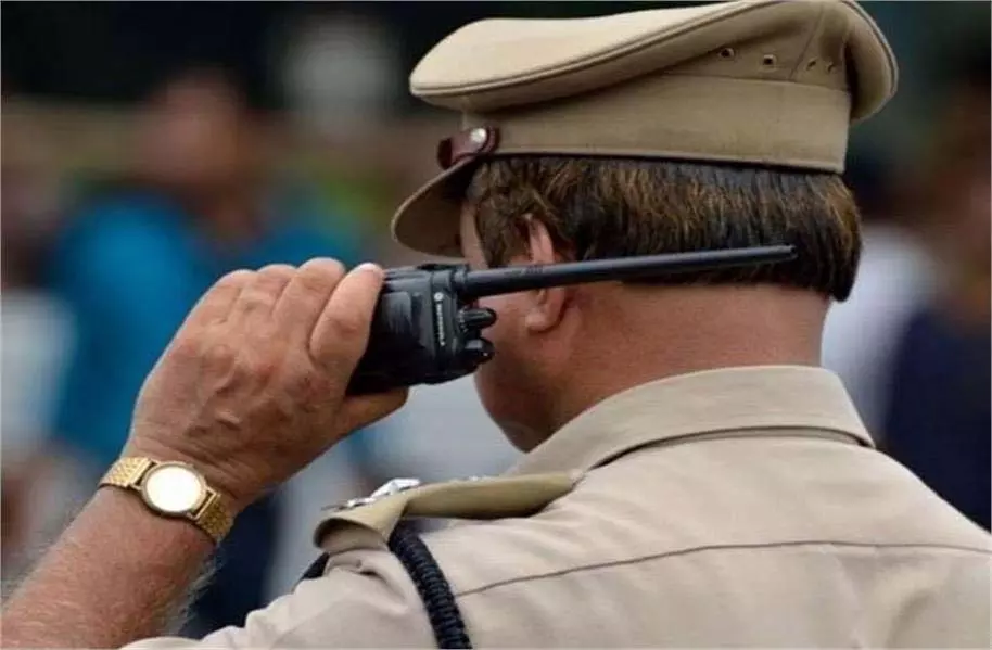 Haridwar : हर की पौड़ी पर हुक्का पी रहे 5 युवक, पुलिस ने की ये बड़ी कार्रवाई Haridwar : हर की पौड़ी पर हुक्का पी रहे 5 युवक, पुलिस ने की ये बड़ी कार्रवाई