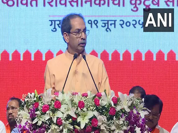 Uddhav Thackeray ने शिवसेना स्थापना दिवस पर मनसे के साथ गठबंधन का संकेत दिया Uddhav Thackeray ने शिवसेना स्थापना दिवस पर मनसे के साथ गठबंधन का संकेत दिया