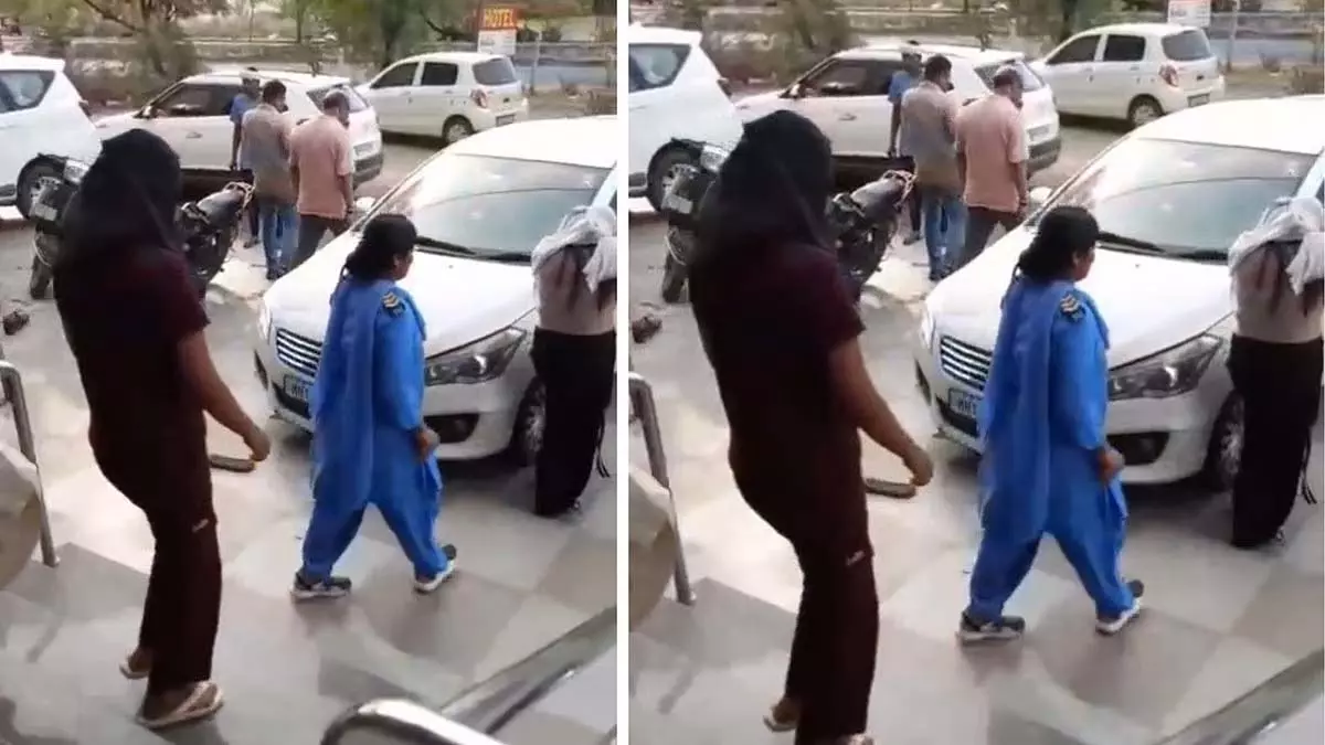MP : होटल में सेक्स रैकेट का भंडाफोड़, जबलपुर में 5 गिरफ्तार MP : होटल में सेक्स रैकेट का भंडाफोड़, जबलपुर में 5 गिरफ्तार