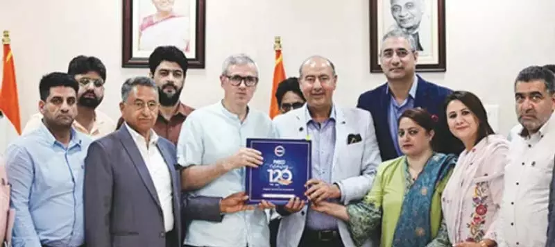 PHDCCI कश्मीर ने उमर से मुलाकात कर MSME, पर्यटन, IT के लिए नीतिगत समर्थन मांगा PHDCCI कश्मीर ने उमर से मुलाकात कर MSME, पर्यटन, IT के लिए नीतिगत समर्थन मांगा