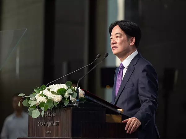 Taiwan राष्ट्रपति ने चीन का मुकाबला करने के लिए सेना को सुरक्षा निगरानी बढ़ाने का निर्देश दिया Taiwan राष्ट्रपति ने चीन का मुकाबला करने के लिए सेना को सुरक्षा निगरानी बढ़ाने का निर्देश दिया