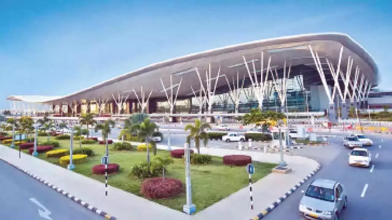 Kempegowda हवाई अड्डे पर बम विस्फोट की धमकी का एक और फर्जी ईमेल आया Kempegowda हवाई अड्डे पर बम विस्फोट की धमकी का एक और फर्जी ईमेल आया