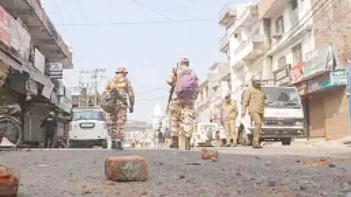 हाईकोर्ट ने बनभूलपुरा दंगा पीड़ित की मौत की एसआईटी जांच के आदेश दिए हाईकोर्ट ने बनभूलपुरा दंगा पीड़ित की मौत की एसआईटी जांच के आदेश दिए