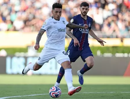 Club World Cup: बोटाफोगो ने यूरोपीय चैंपियन पीएसजी को हराया Club World Cup: बोटाफोगो ने यूरोपीय चैंपियन पीएसजी को हराया