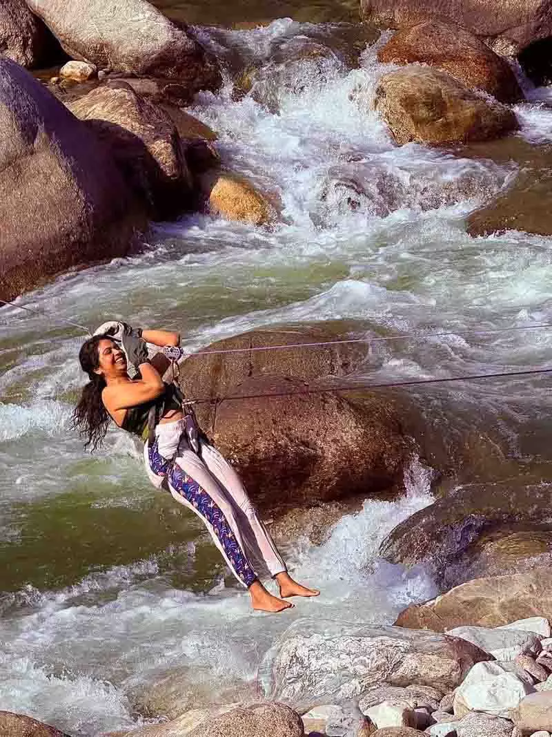 जिपलाइन दुर्घटना ने Himachal के साहसिक पर्यटन में सुरक्षा खामियों को उजागर किया जिपलाइन दुर्घटना ने Himachal के साहसिक पर्यटन में सुरक्षा खामियों को उजागर किया