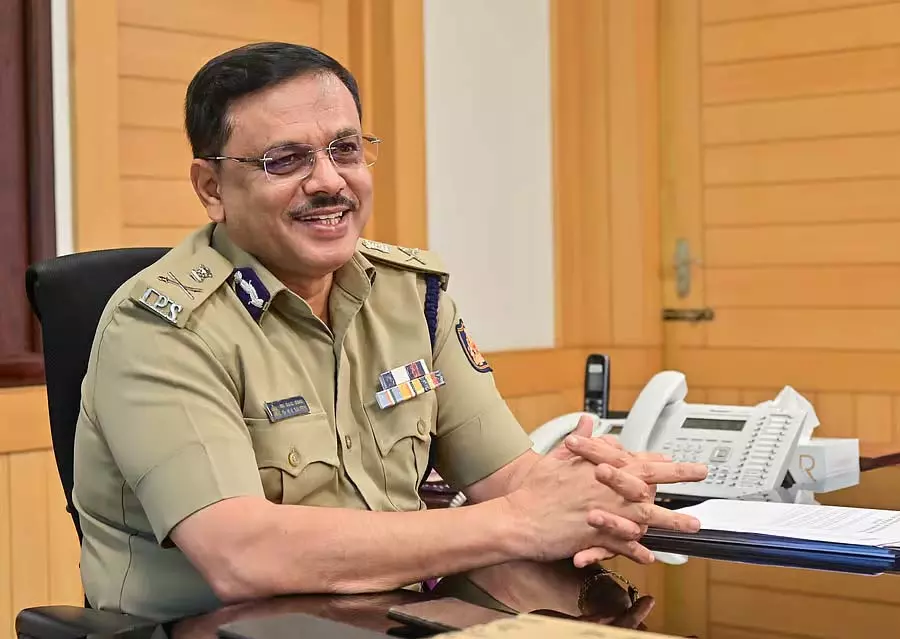 मामला CID को सौंपा गया: DGP ने जांच के लिए 10 बिंदुओं का पालन करने का आदेश दिया मामला CID को सौंपा गया: DGP ने जांच के लिए 10 बिंदुओं का पालन करने का आदेश दिया