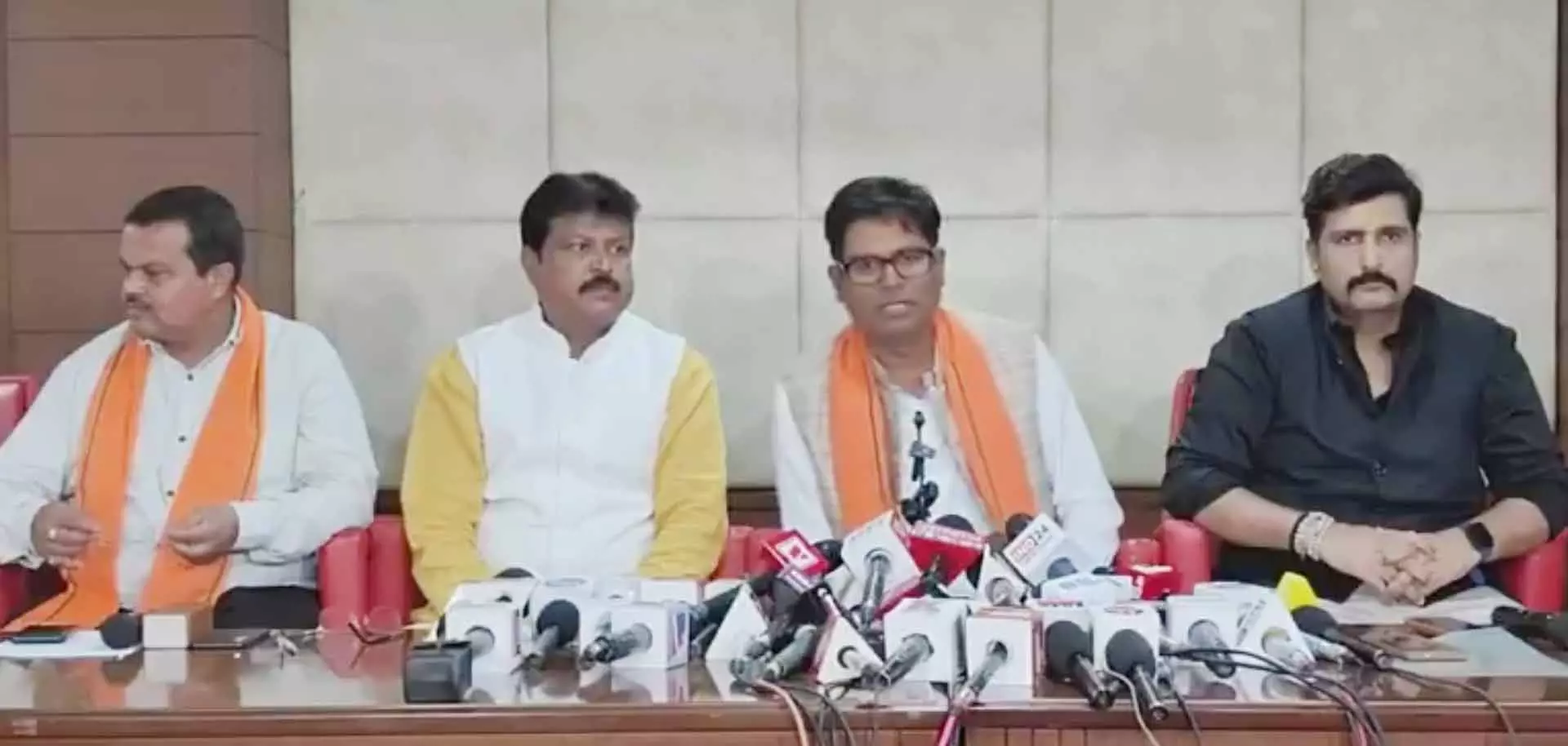योग पर PM मोदी की पहल एक वैश्विक आंदोलन बनी : ओपी चौधरी योग पर PM मोदी की पहल एक वैश्विक आंदोलन बनी : ओपी चौधरी