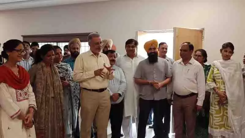 स्वास्थ्य मंत्री ने रंगला Punjab योजना की प्रगति की समीक्षा की स्वास्थ्य मंत्री ने रंगला Punjab योजना की प्रगति की समीक्षा की
