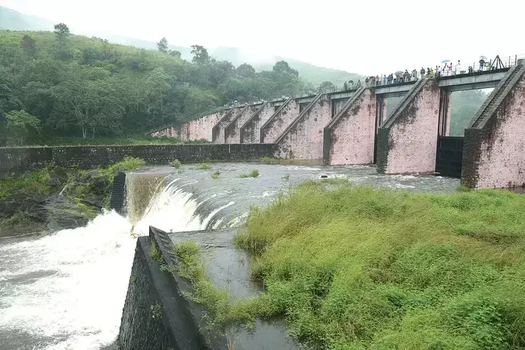 Mullaperiyar बांध की लंबे समय से दबी सच्चाई नई किताब सौदों, देरी और चुप्पी पर सवाल उठाती Mullaperiyar बांध की लंबे समय से दबी सच्चाई नई किताब सौदों, देरी और चुप्पी पर सवाल उठाती