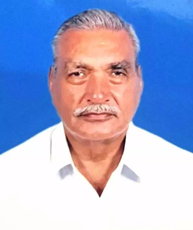 पूर्व अधिकारी दामोदर प्रसाद पाठक का निधन पूर्व अधिकारी दामोदर प्रसाद पाठक का निधन