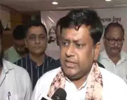 सुकांत मजूमदार ने ओम बिरला को लिखा पत्र, बजबज हमले के लिए TMC को ठहराया जिम्मेदार सुकांत मजूमदार ने ओम बिरला को लिखा पत्र, बजबज हमले के लिए TMC को ठहराया जिम्मेदार