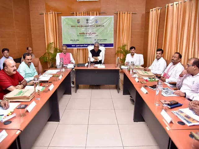 केंद्रीय मंत्री भूपेंद्र यादव ने मानव-वन्यजीव संघर्ष के प्रबंधन पर कार्यशाला की अध्यक्षता की केंद्रीय मंत्री भूपेंद्र यादव ने मानव-वन्यजीव संघर्ष के प्रबंधन पर कार्यशाला की अध्यक्षता की