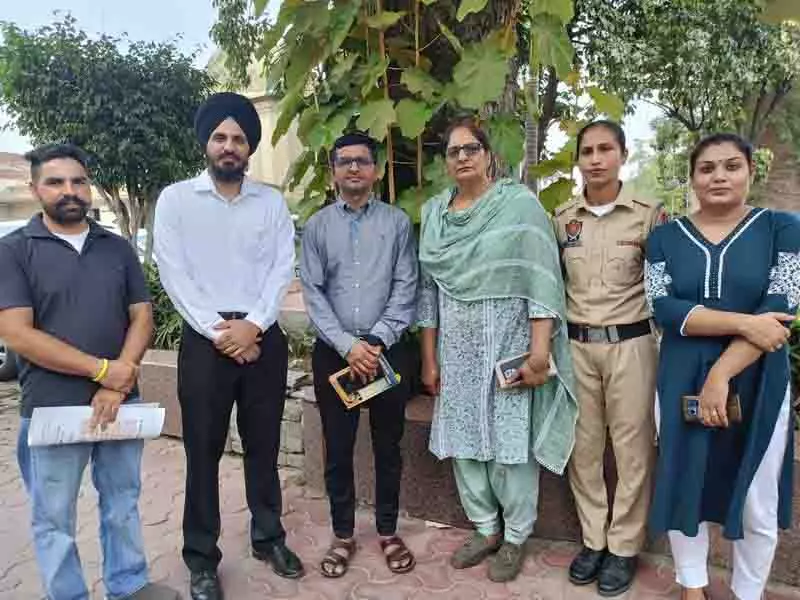 Amritsar: बाल श्रम के लिए बाजार में जांच की गई, दो को बचाया गया Amritsar: बाल श्रम के लिए बाजार में जांच की गई, दो को बचाया गया