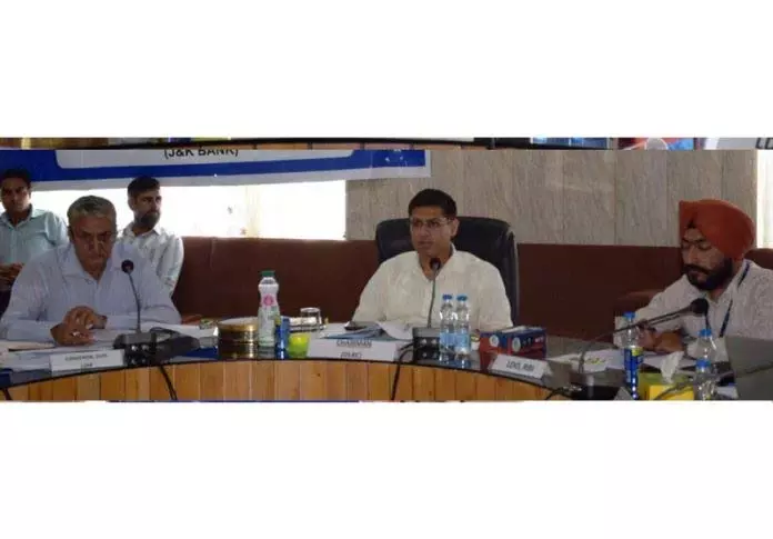 DDC पुंछ ने बैंकों के प्रदर्शन की समीक्षा की DDC पुंछ ने बैंकों के प्रदर्शन की समीक्षा की