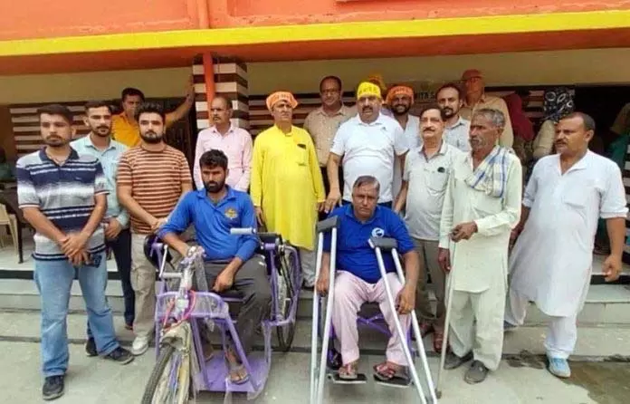 Samba में दिव्यांगजनों को सहायता उपकरण वितरित किए गए Samba में दिव्यांगजनों को सहायता उपकरण वितरित किए गए