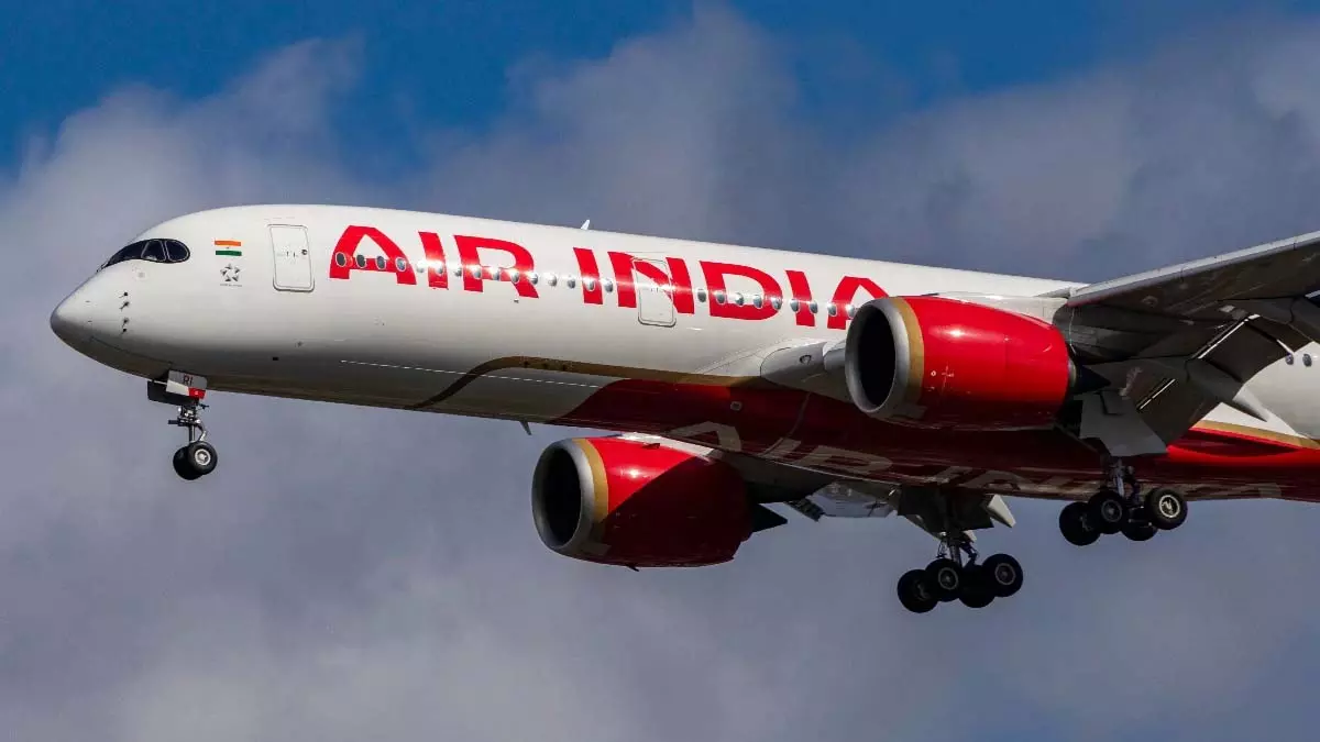 BIG BREAKING: एयरपोर्ट पर बड़ा विमान हादसा टला, एअर इंडिया की फ्लाइट टेकऑफ से पहले रोकी गई BIG BREAKING: एयरपोर्ट पर बड़ा विमान हादसा टला, एअर इंडिया की फ्लाइट टेकऑफ से पहले रोकी गई
