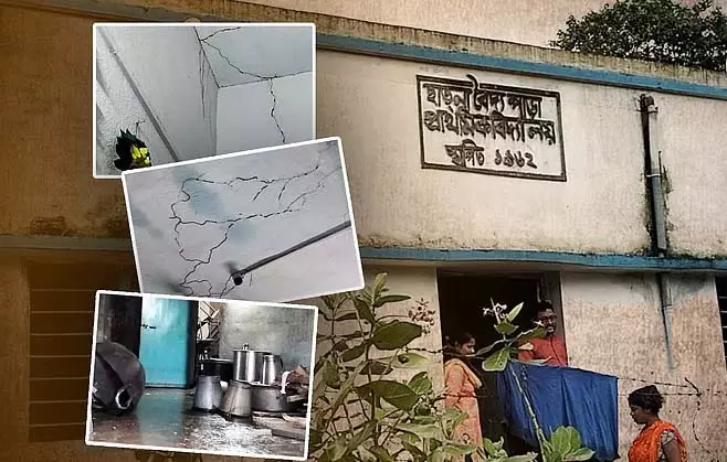छत गिर रही है, छात्रों को बिजली के झटके लग रहे छत गिर रही है, छात्रों को बिजली के झटके लग रहे