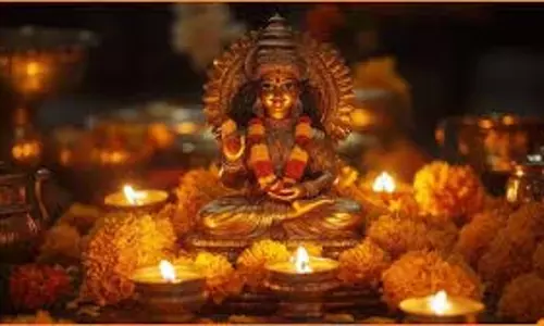 Gupt Lakshmi Pooja: शुक्रवार को इस विधि से करें गुप्त लक्ष्मी की पूजा, धन से भरी रहेगी आपकी तिजोरी