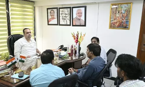 स्वास्थ्य मंत्री ने शहर में मानसून की तैयारियों की समीक्षा की